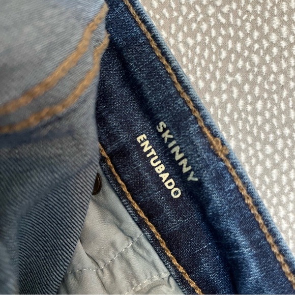 20W Universal Thread Skinny Jeans - Picture 10 of 11